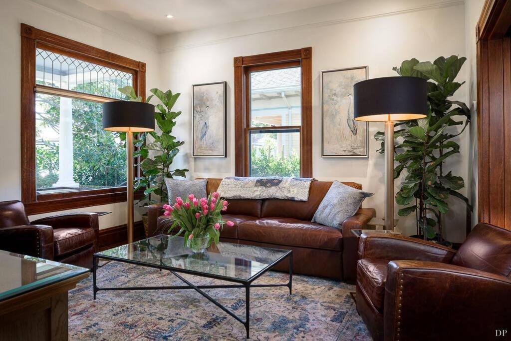 Upscale Downtown Home Walk To Beach Shops Bars 2 Santa Barbara Extérieur photo