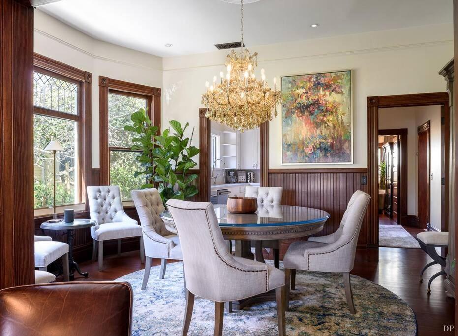 Upscale Downtown Home Walk To Beach Shops Bars 2 Santa Barbara Extérieur photo