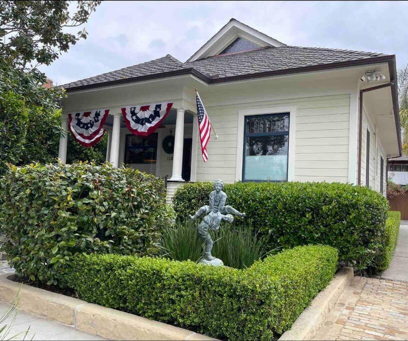 Upscale Downtown Home Walk To Beach Shops Bars 2 Santa Barbara Extérieur photo