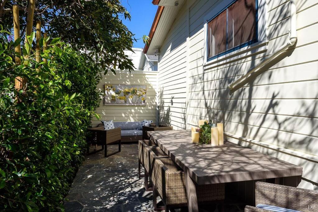 Upscale Downtown Home Walk To Beach Shops Bars 2 Santa Barbara Extérieur photo
