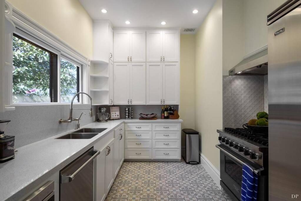 Upscale Downtown Home Walk To Beach Shops Bars 2 Santa Barbara Extérieur photo